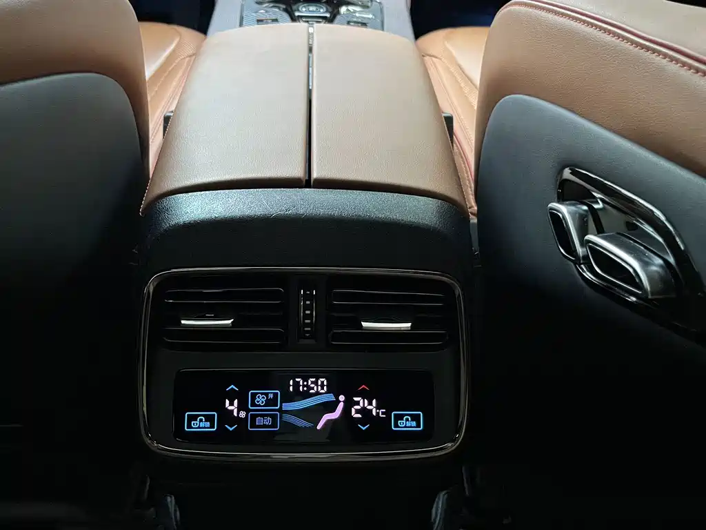 BYD Han — миниатюра 16