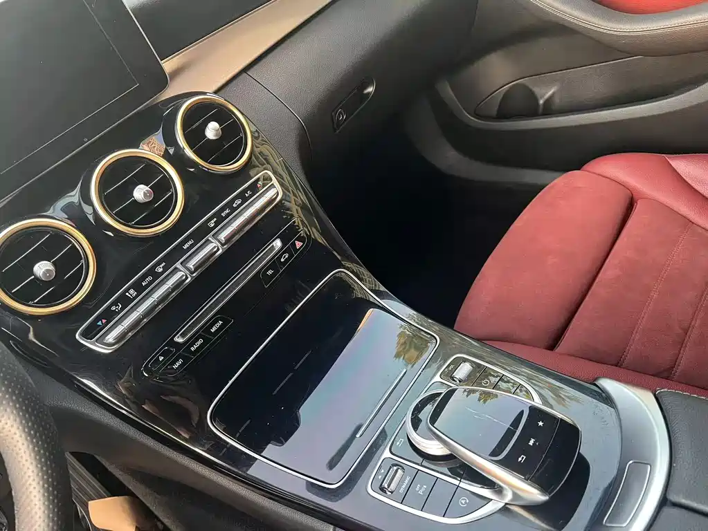 Mercedes-Benz C-Class — миниатюра 9