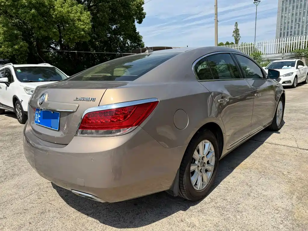 Buick LaCrosse — миниатюра 7