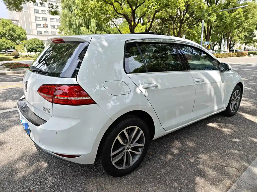 Volkswagen Golf — миниатюра 5