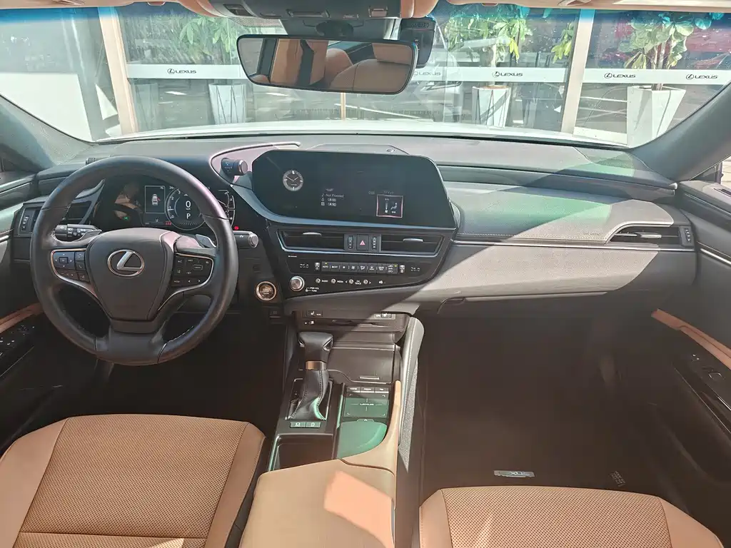 Lexus ES — миниатюра 5