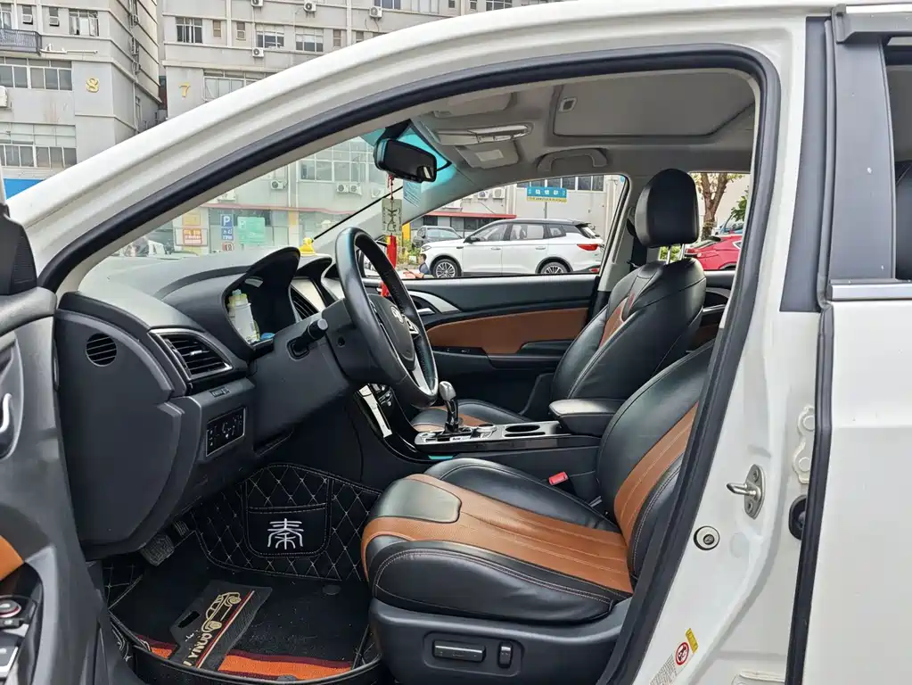 BYD Qin NEV 2015 1.5T Flagship Plus