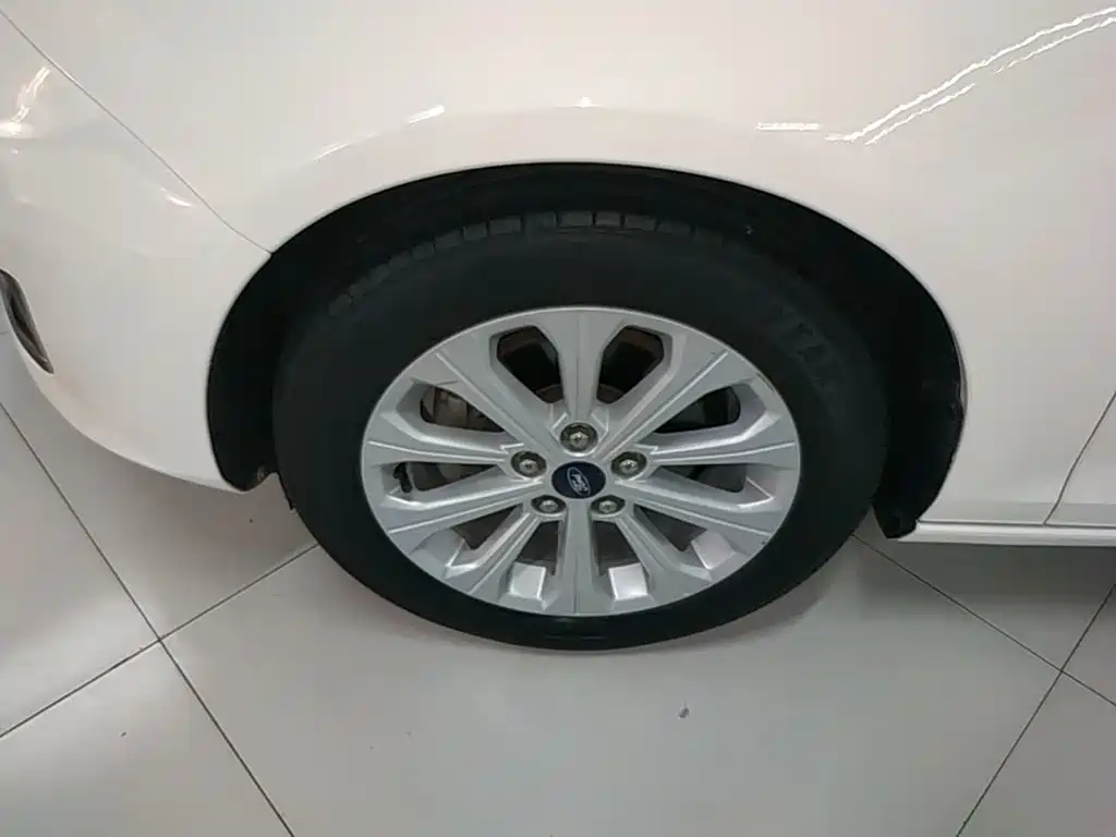 Ford Escort — миниатюра 23