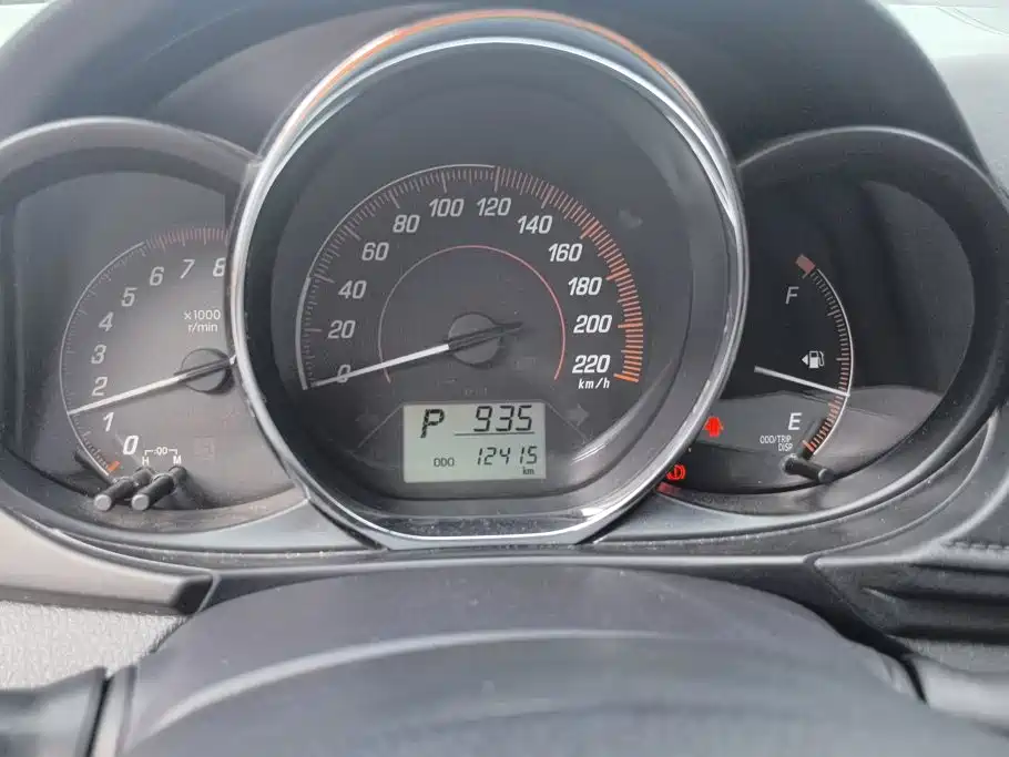 Toyota Yaris L — миниатюра 14