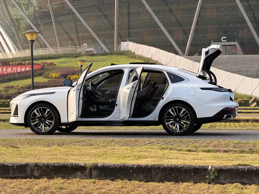 Changan Eado — миниатюра 26