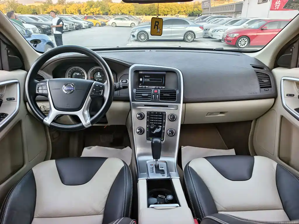 Volvo XC60 (Import) — миниатюра 11