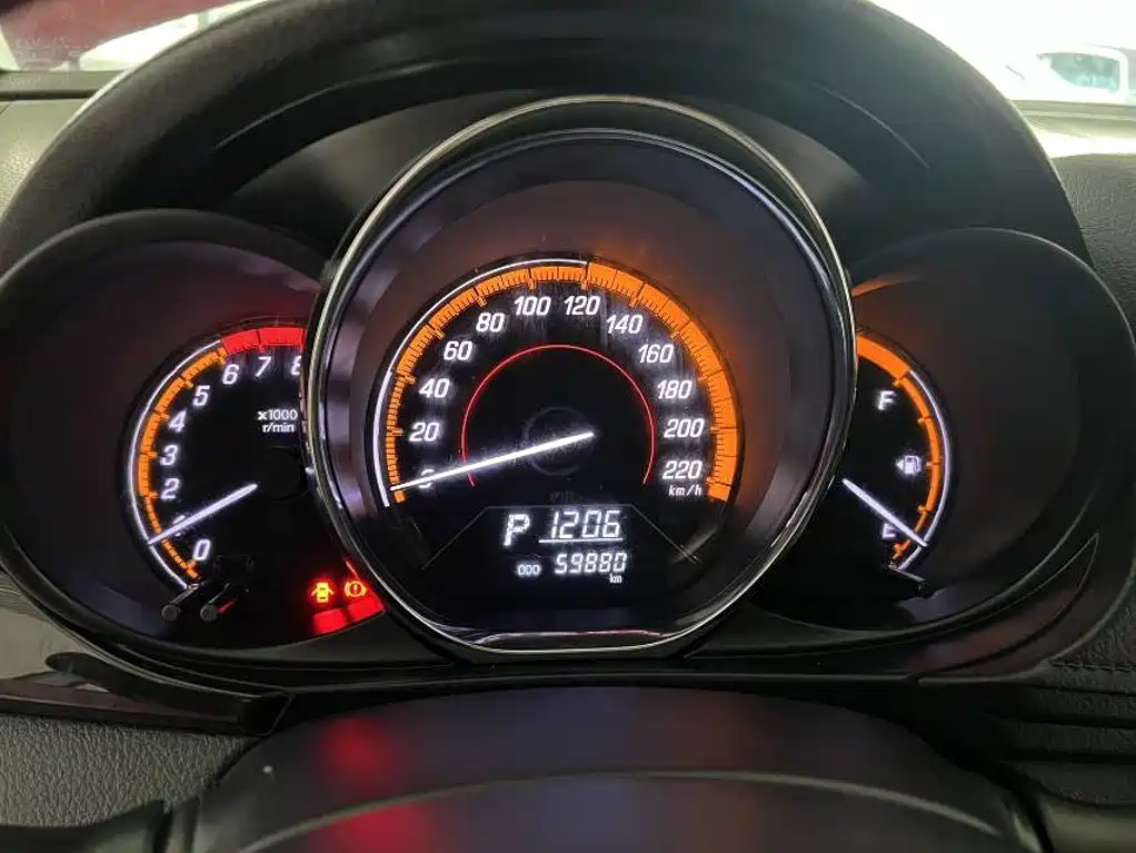Toyota Yaris L — миниатюра 14