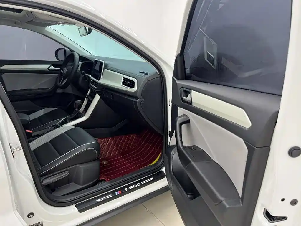 Volkswagen T-Roc — миниатюра 13