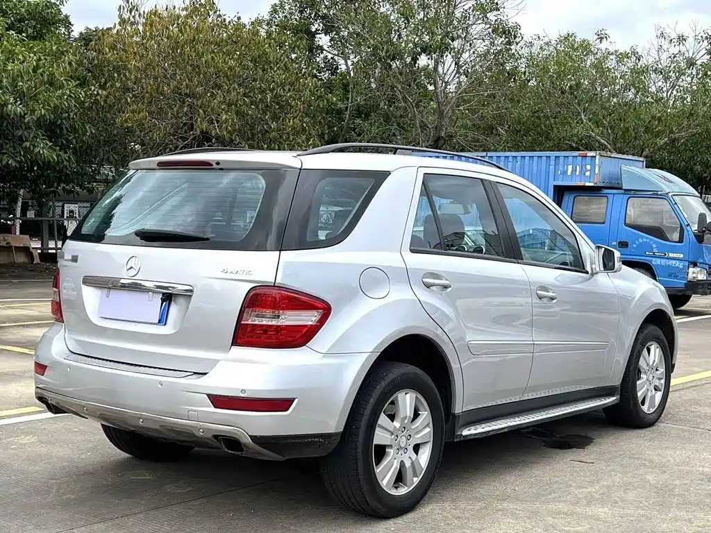 Mercedes-Benz M-Class — миниатюра 7