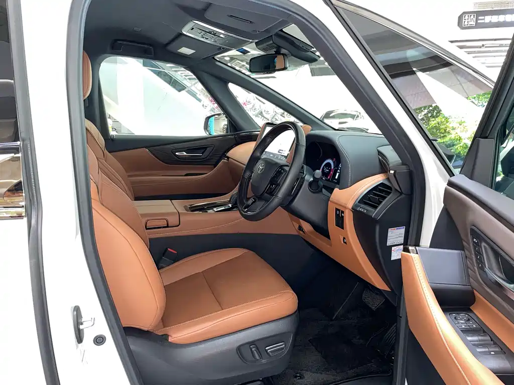 Toyota Vellfire 2024 2.5L Executive