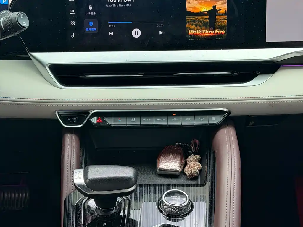 Geely Xingyue L — миниатюра 13