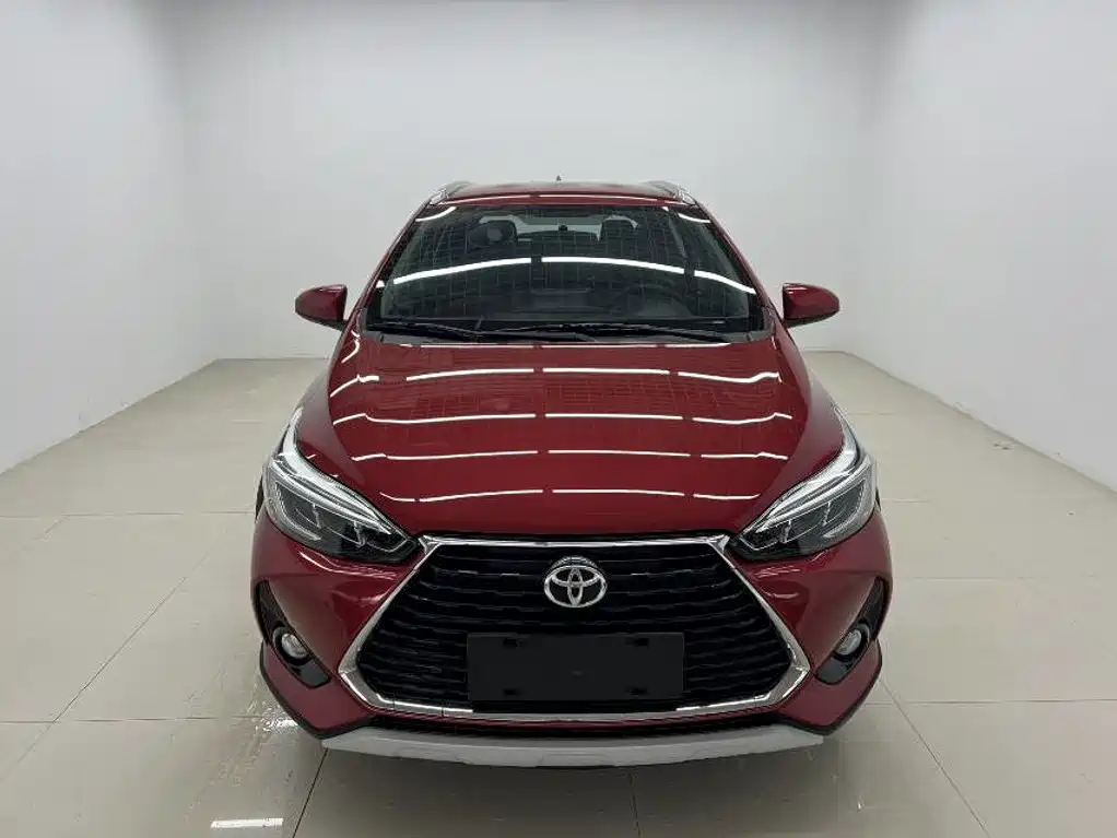 Toyota Yaris L — миниатюра 2