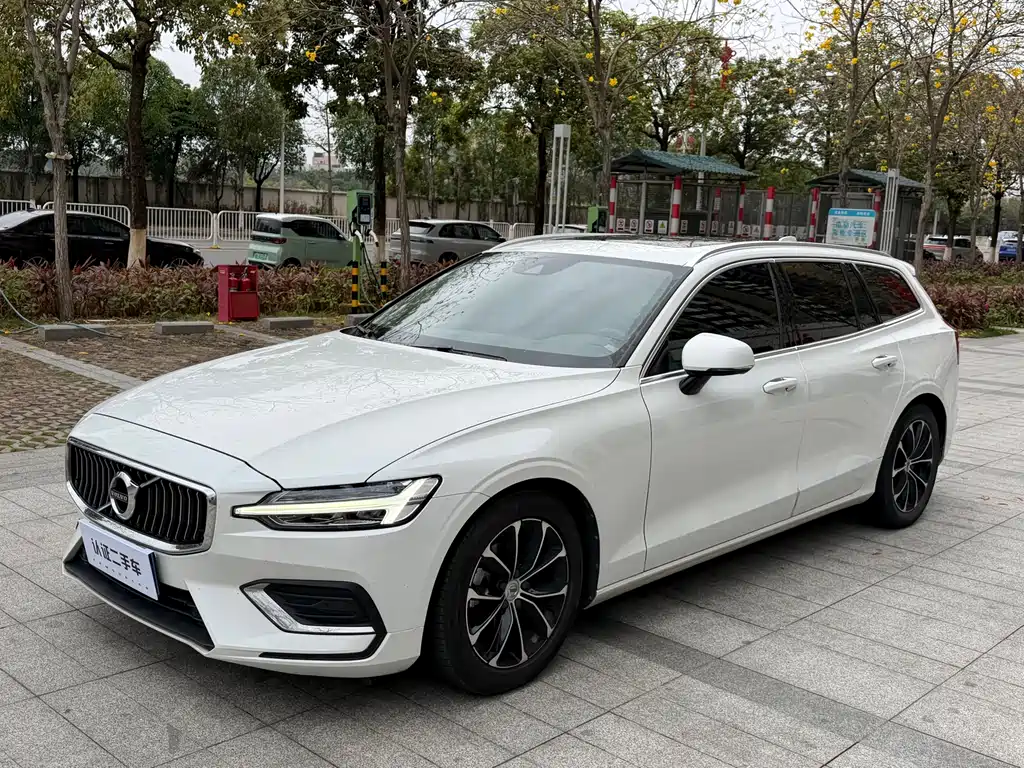 Volvo V60 2020