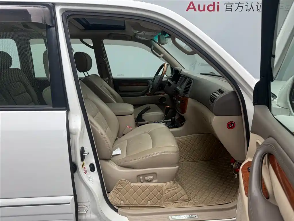 Lexus LX — миниатюра 19