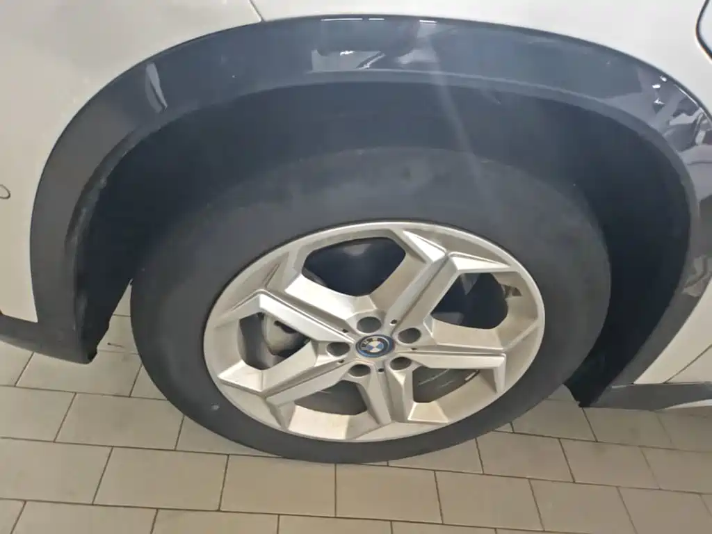BMW iX1 — миниатюра 23