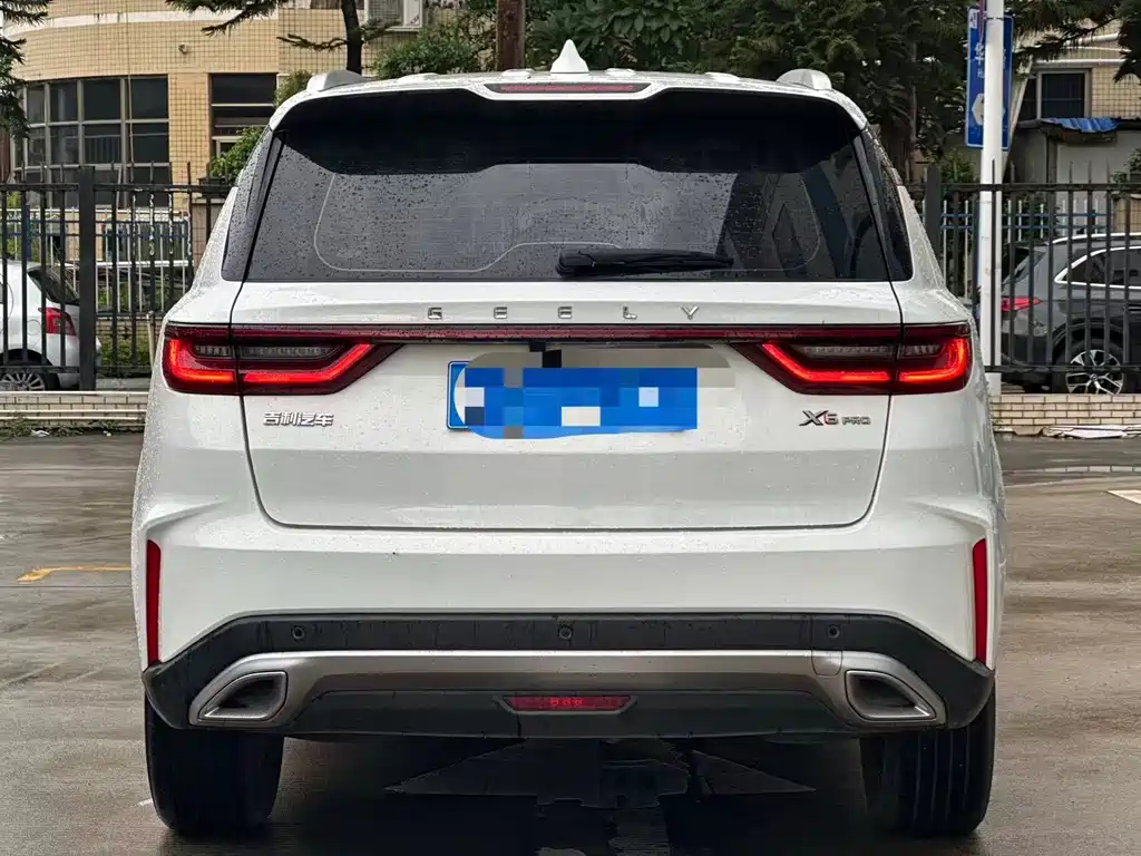 Geely Vision X6 — миниатюра 6