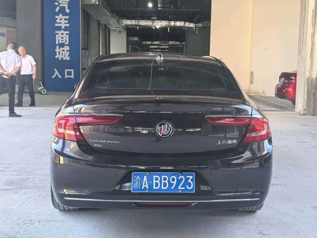 Buick LaCrosse — миниатюра 7