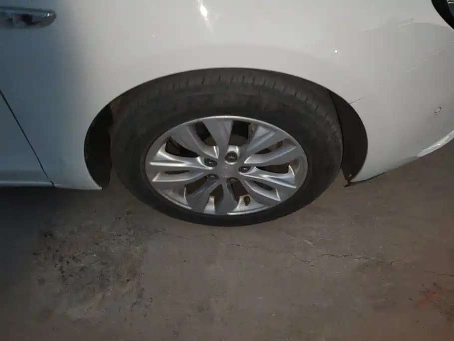 Buick Excelle — миниатюра 6