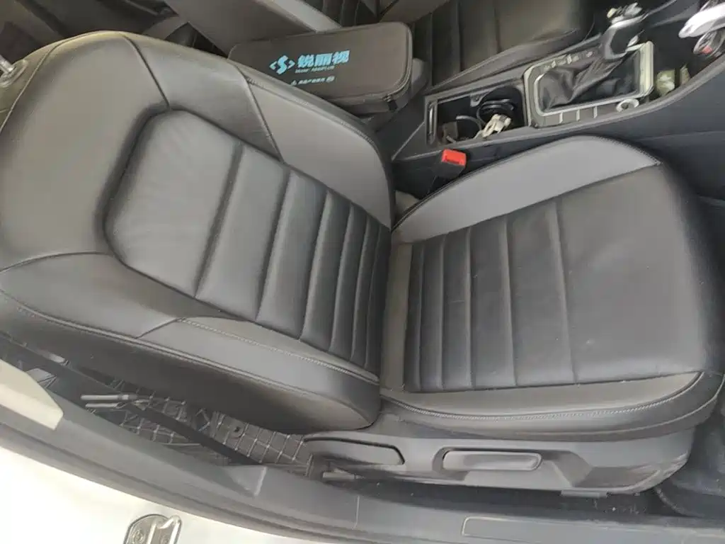 Volkswagen Sagitar — миниатюра 25