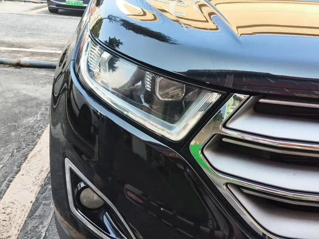 Ford Edge — миниатюра 7