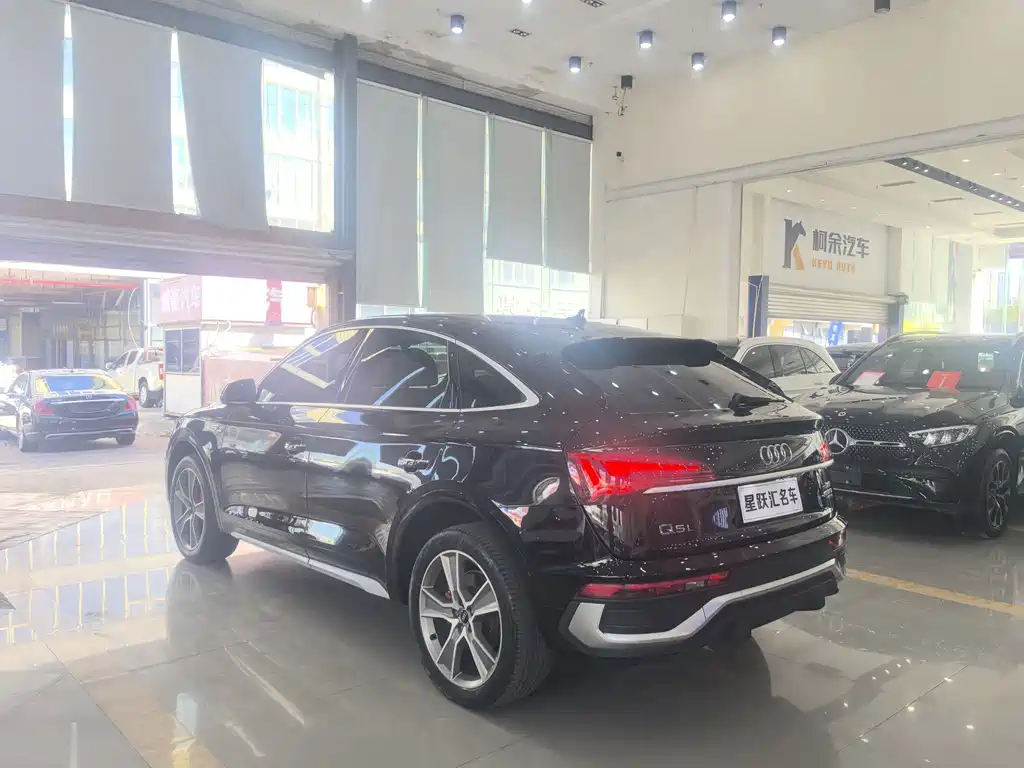 Audi Q5L Sportback — миниатюра 4