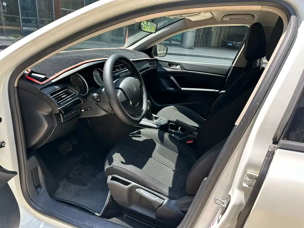 Peugeot 408 — миниатюра 7