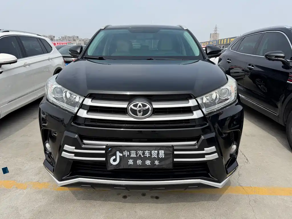 TOYOTA HIGHLANDER