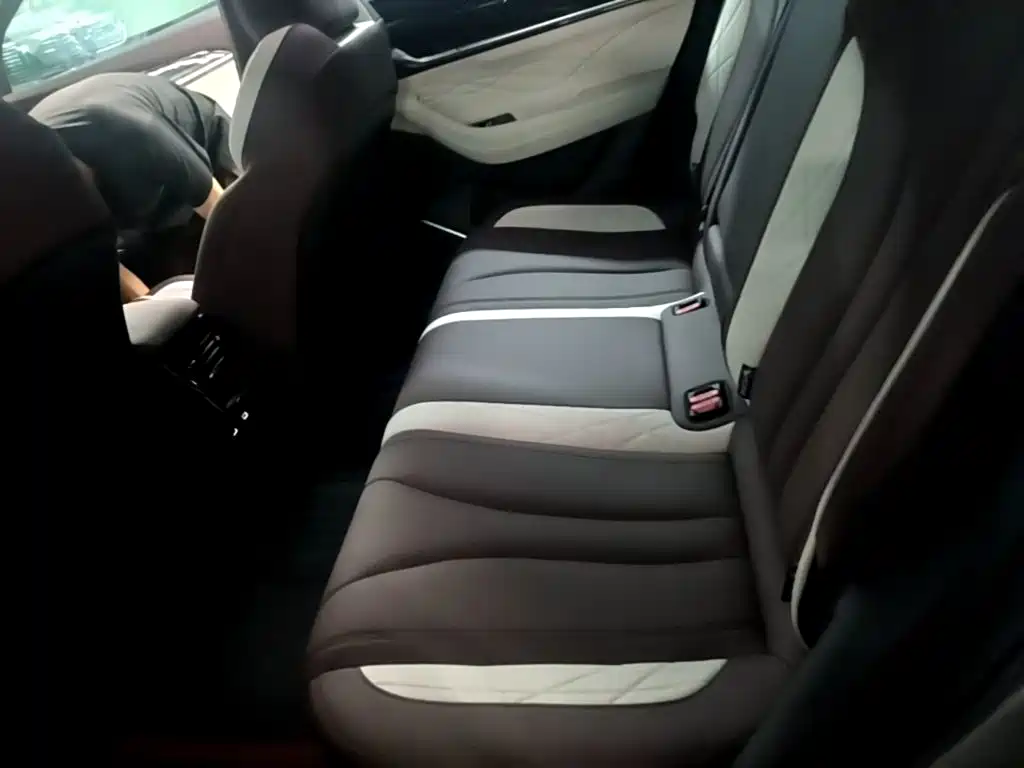 Geely Xingyue L — миниатюра 17