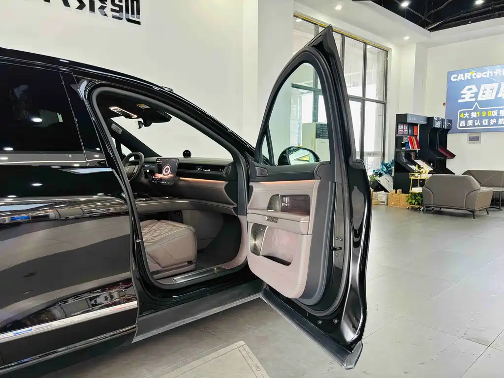 NIO ES8 — миниатюра 37