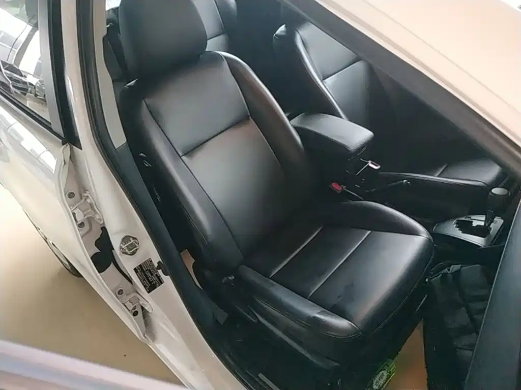 Toyota Yaris L — миниатюра 25