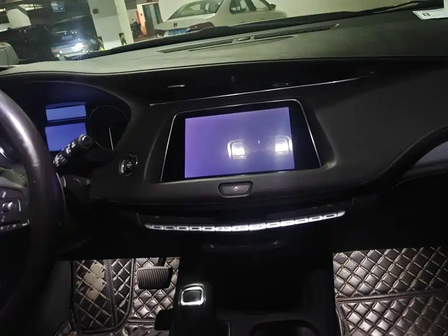 Cadillac XT4 — миниатюра 13