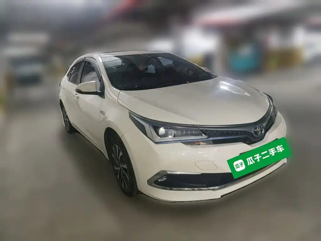Toyota Corolla Hybrid — миниатюра 24