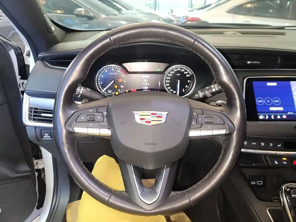 Cadillac XT4 — миниатюра 11