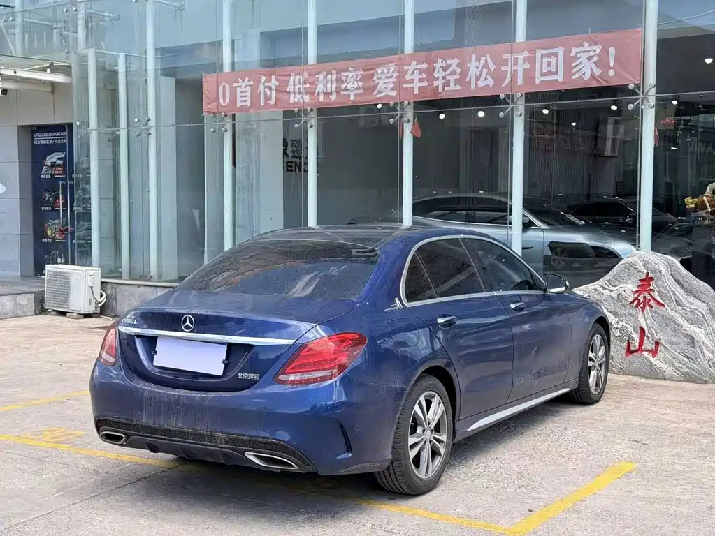 Mercedes-Benz C-Class — миниатюра 10