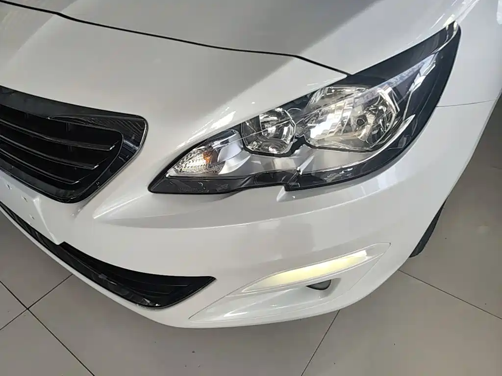 Peugeot 408 — миниатюра 24