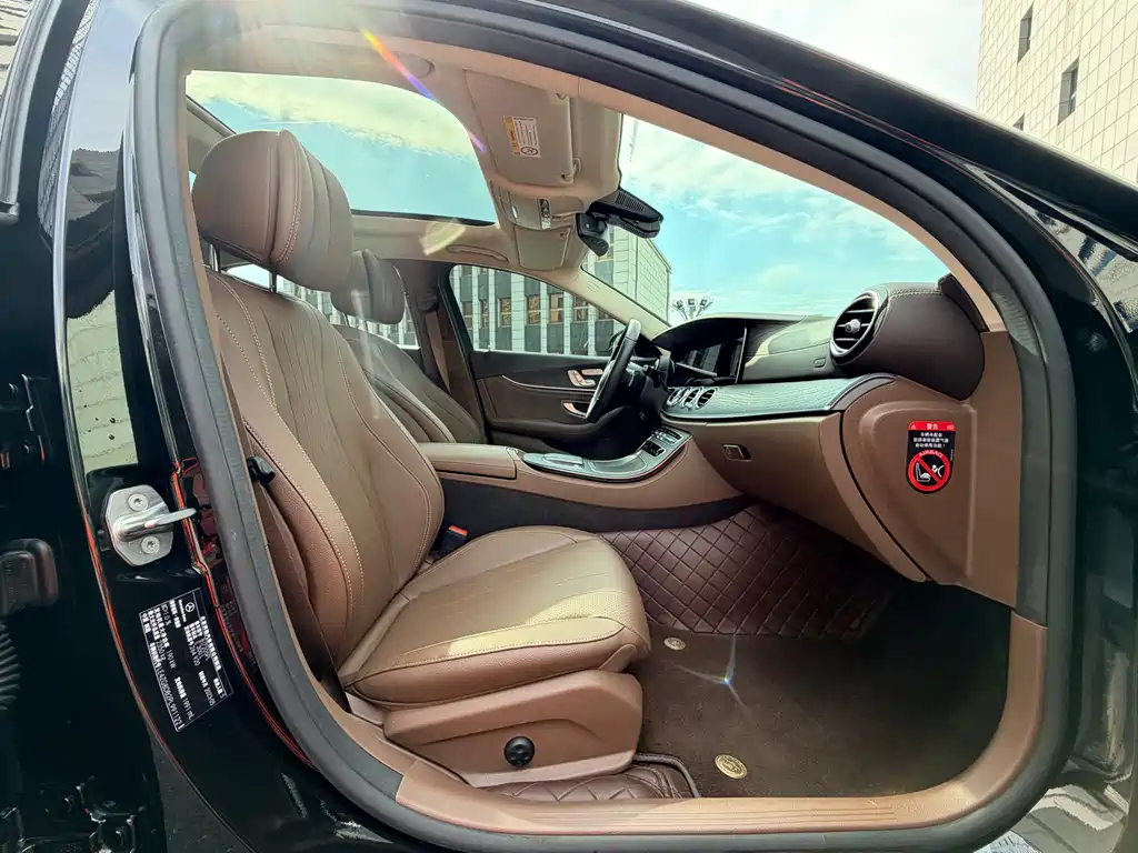 MERCEDES-BENZ E CLASS