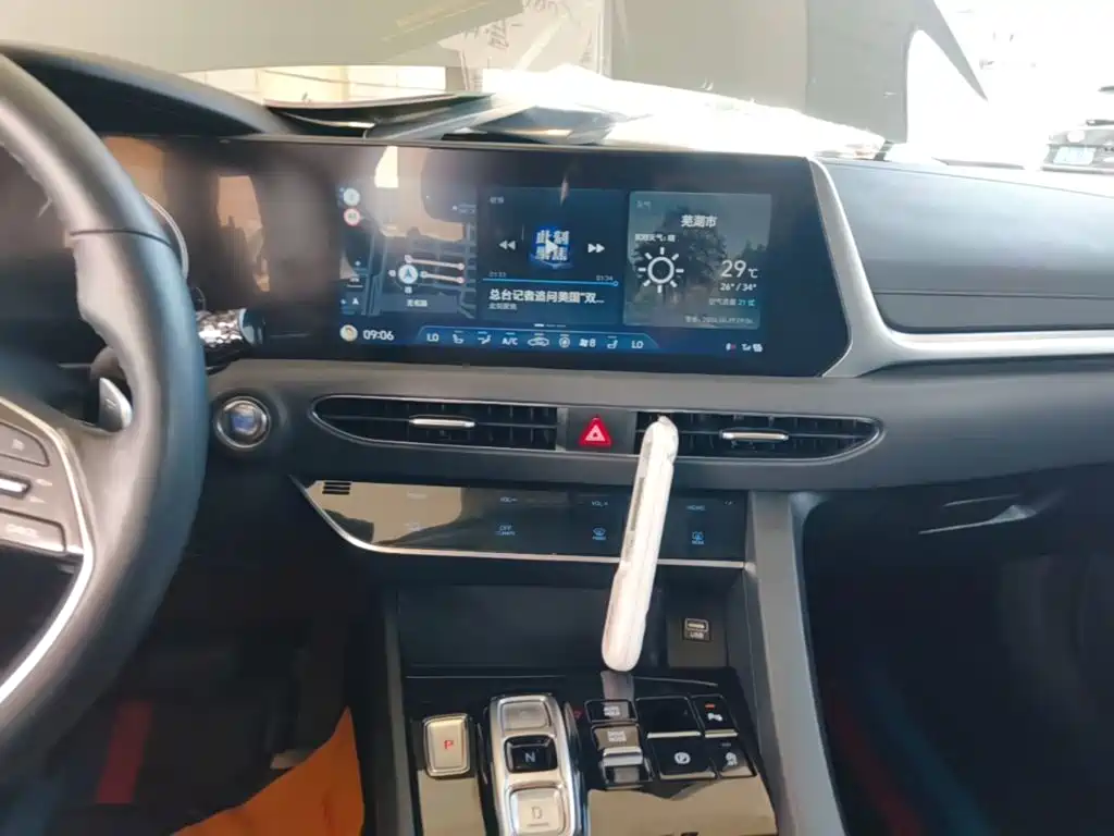 Hyundai Sonata — миниатюра 13
