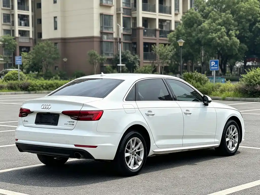 Audi A4L — миниатюра 6