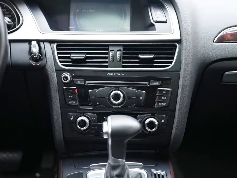 Audi A4L — миниатюра 12