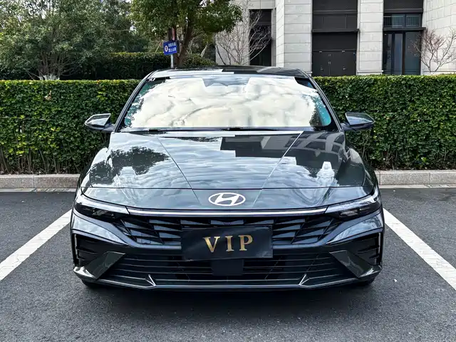 HYUNDAI ELANTRA 2024