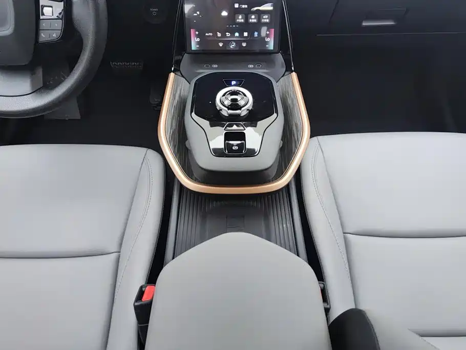 Toyota bZ3 — миниатюра 16