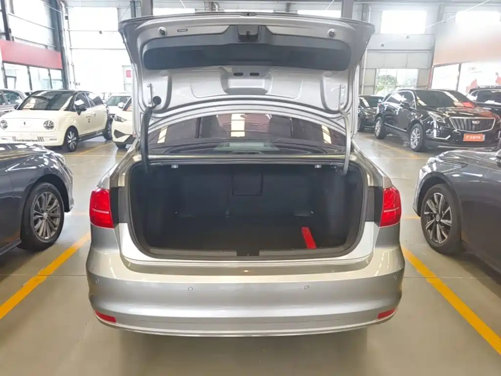 Volkswagen Sagitar — миниатюра 19