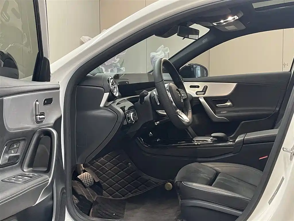 MERCEDES-BENZ A CLASS