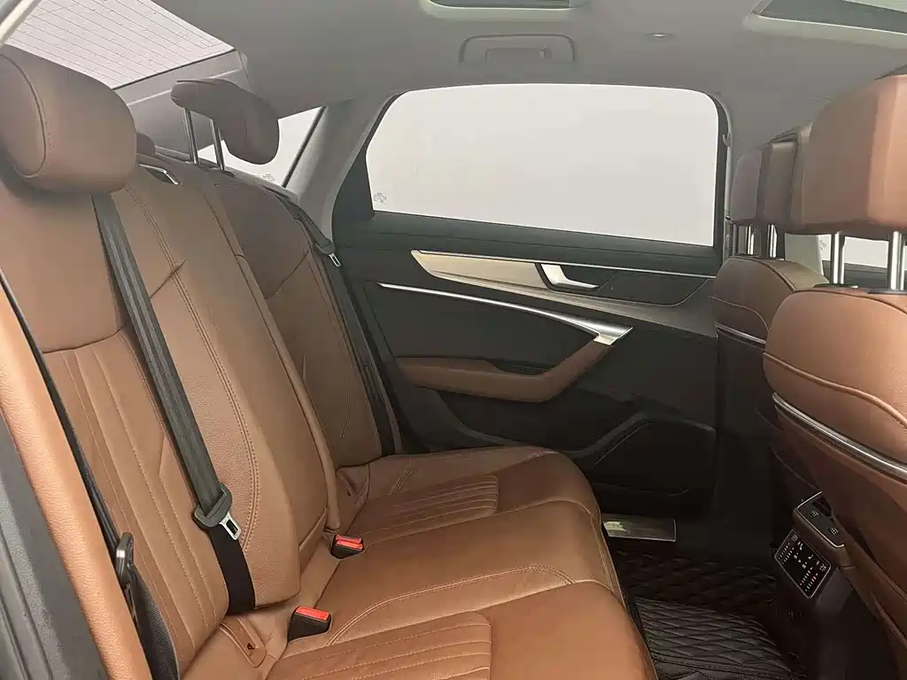 Audi A6L — миниатюра 7