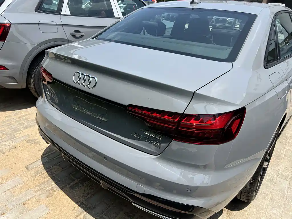Audi A4L — миниатюра 4