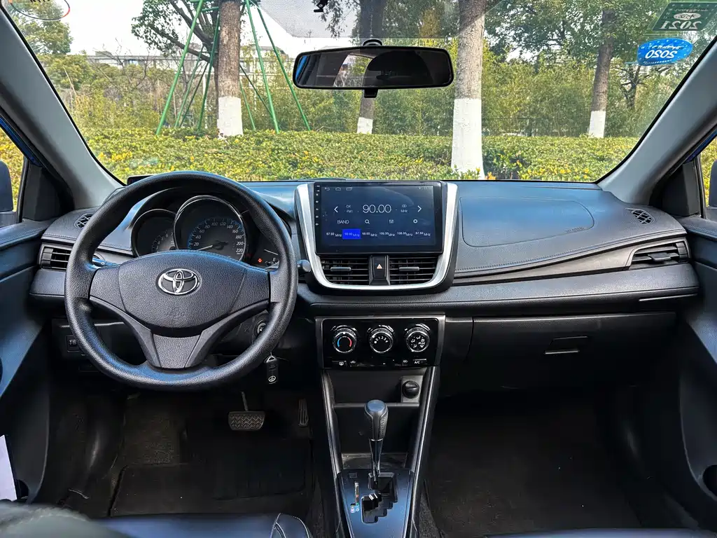 TOYOTA YARIS L ZHIXUAN