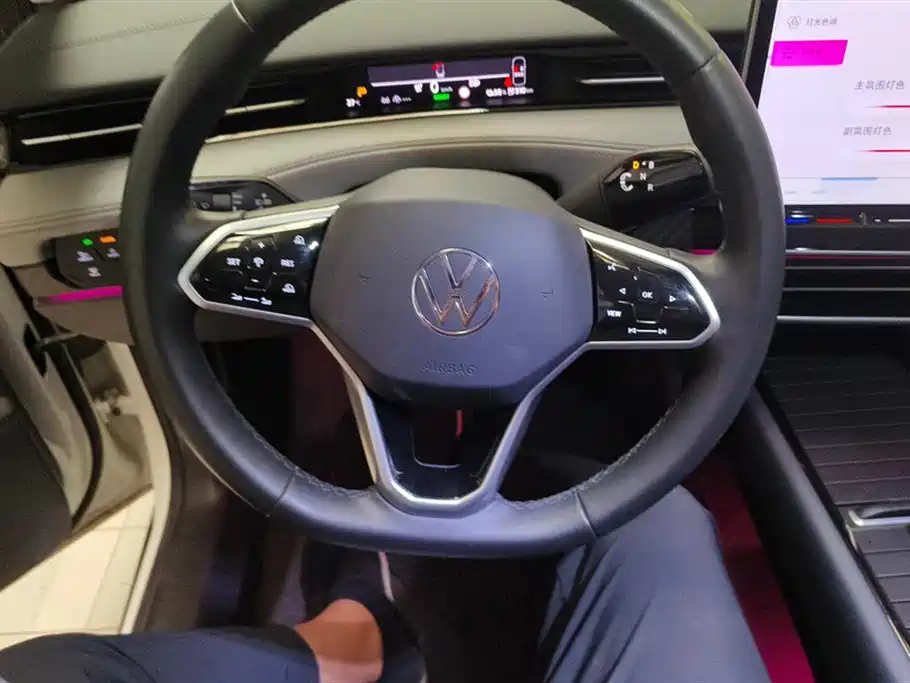 VOLKSWAGEN ID.7 VIZZION