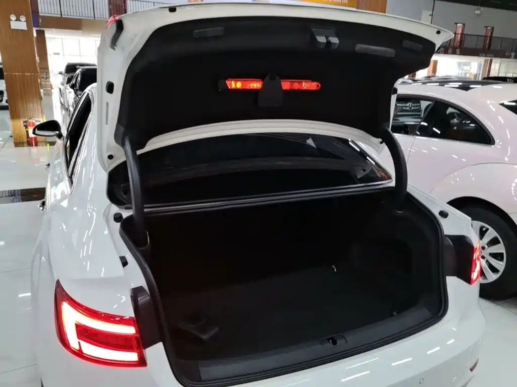 Audi A4L — миниатюра 19