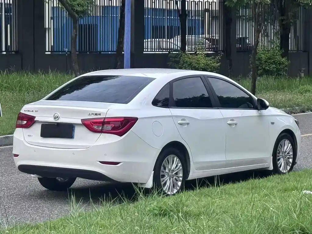 Buick Excelle — миниатюра 11
