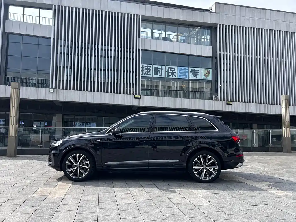 Audi Q7 — миниатюра 17